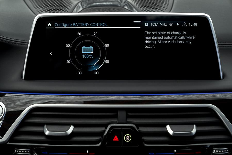 Детали интерьера BMW 745Le xDrive M Sport (G12) 2019 года  (WW) (фото 58 из 103)